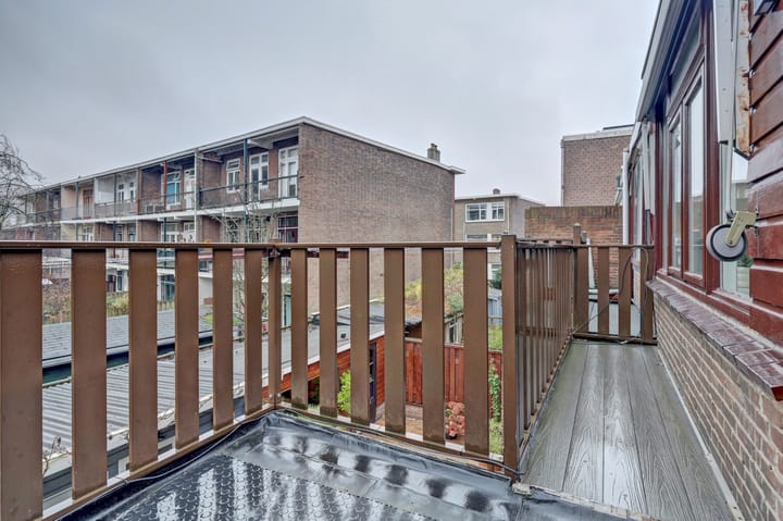 Excellent maintained family home in the center of Vlaardingen — 27