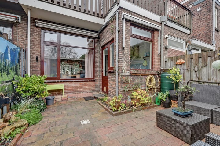 Excellent maintained family home in the center of Vlaardingen — 33