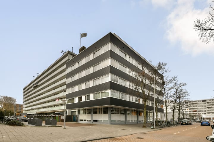 Bright and Modern 48m2 Apartment with Open Kitchen — 20
