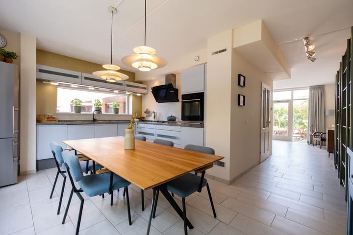 Stylish semi-detached house with garage located at the waterfront in Heerhugowaard — 23