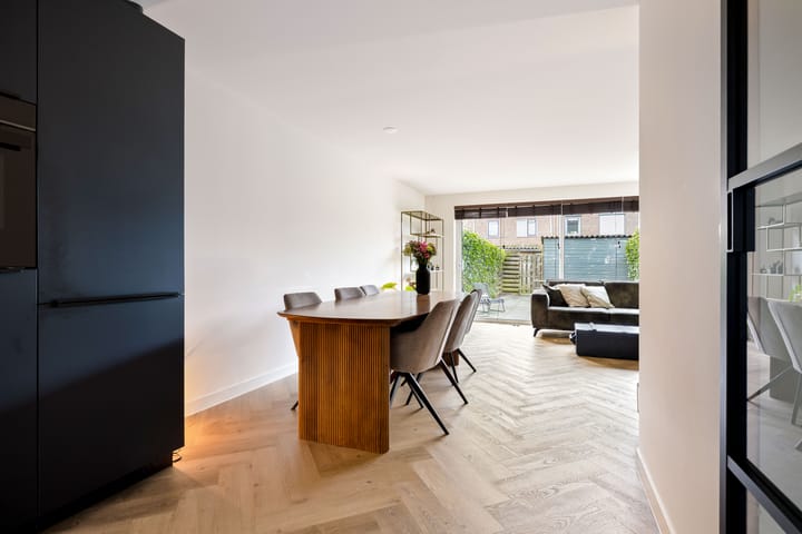 Family Home with Sunny Southwest-Facing Garden in Literatuurwijk — 23