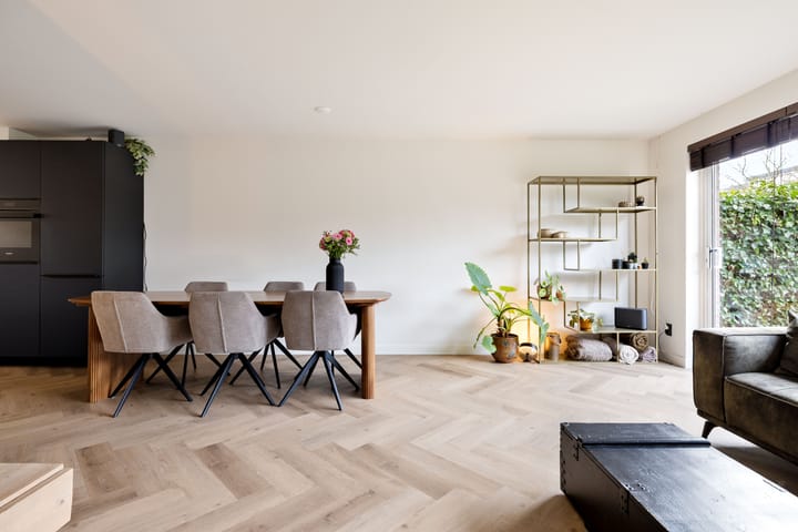 Family Home with Sunny Southwest-Facing Garden in Literatuurwijk — 37