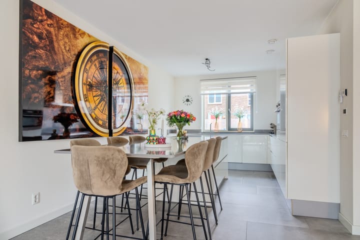 Spacious 5-Bedroom Terraced House with Glass Conservatory in Klein Where, Purmerend — 22