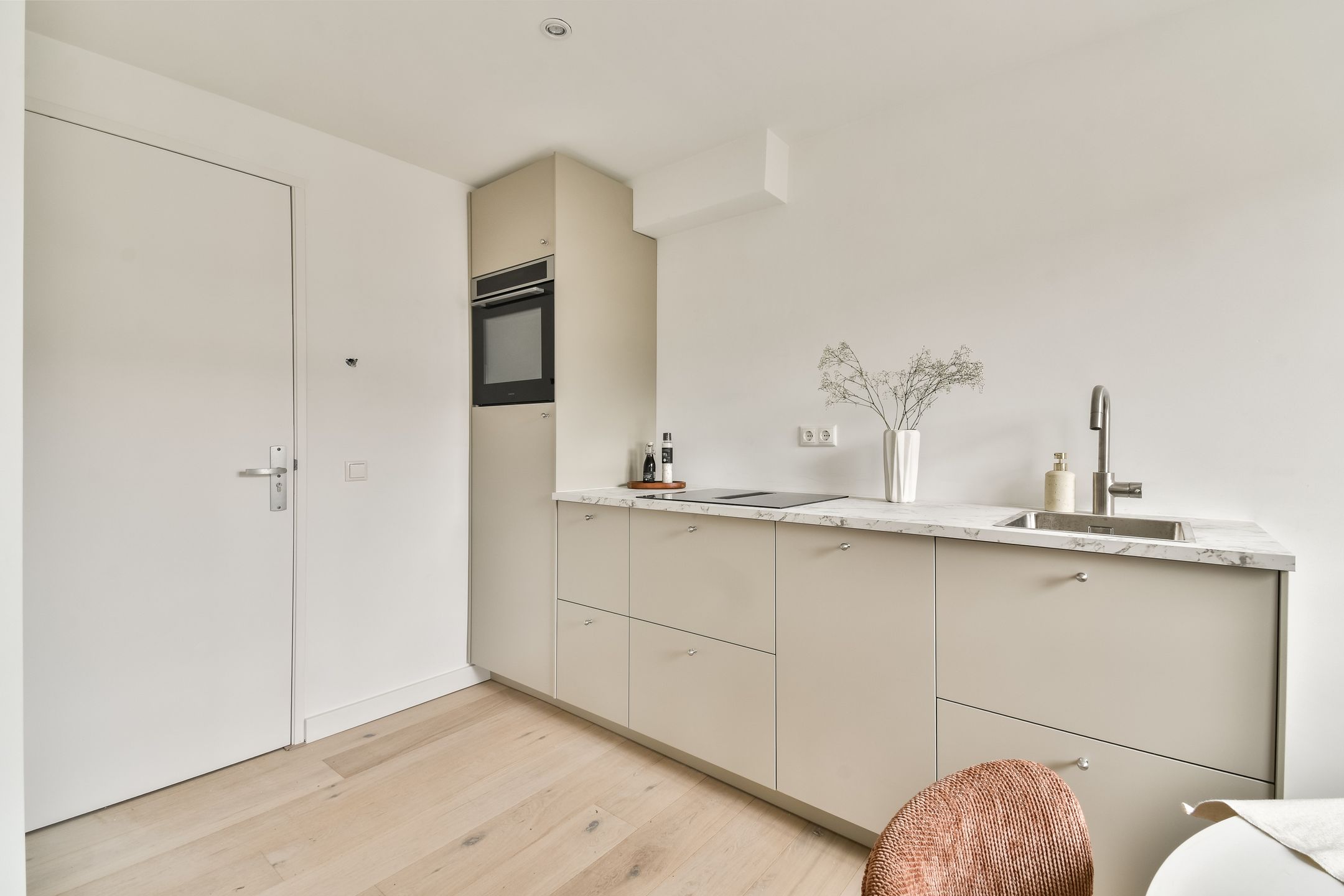 Photo 6 of Uiterwaardenstraat 94-A4