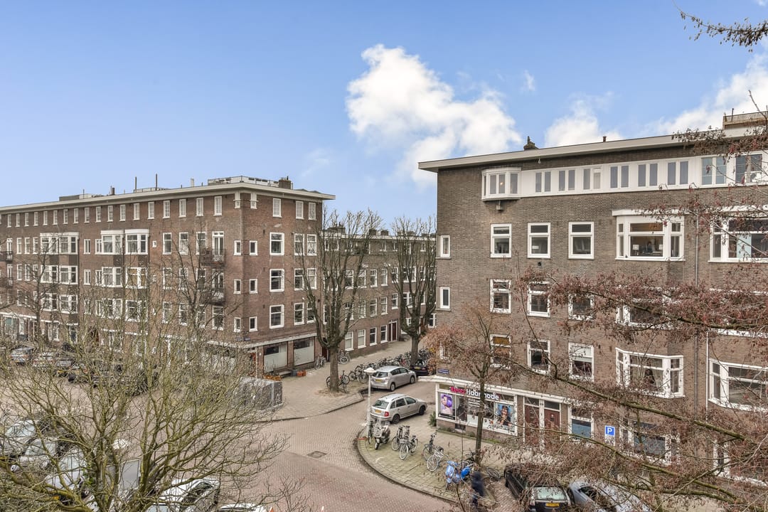 Photo 11 of Uiterwaardenstraat 94-A4