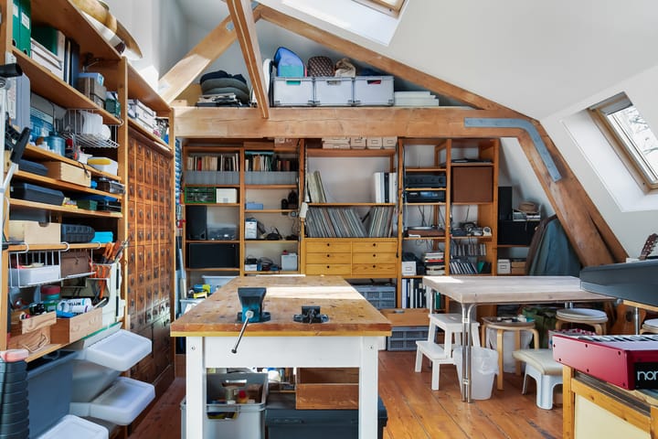 Monumental Former Cheese Warehouse with Water Views in Historic Edam Center — 110