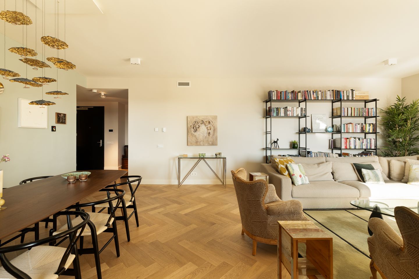 Luxurious 4-Room Apartment with South-Facing Terrace in The Mayor — 28