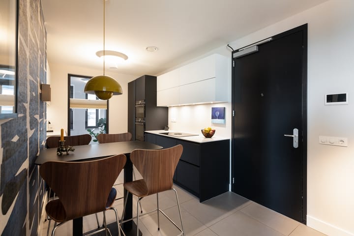 Luxurious 4-Room Apartment with South-Facing Terrace in The Mayor — 66