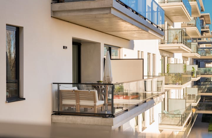 Luxurious 4-Room Apartment with South-Facing Terrace in The Mayor — 92