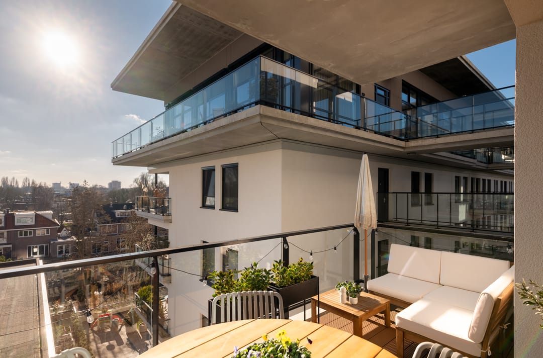 Luxurious 4-Room Apartment with South-Facing Terrace in The Mayor — 22