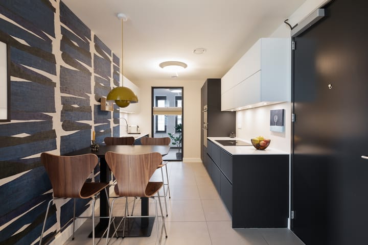 Luxurious 4-Room Apartment with South-Facing Terrace in The Mayor — 78