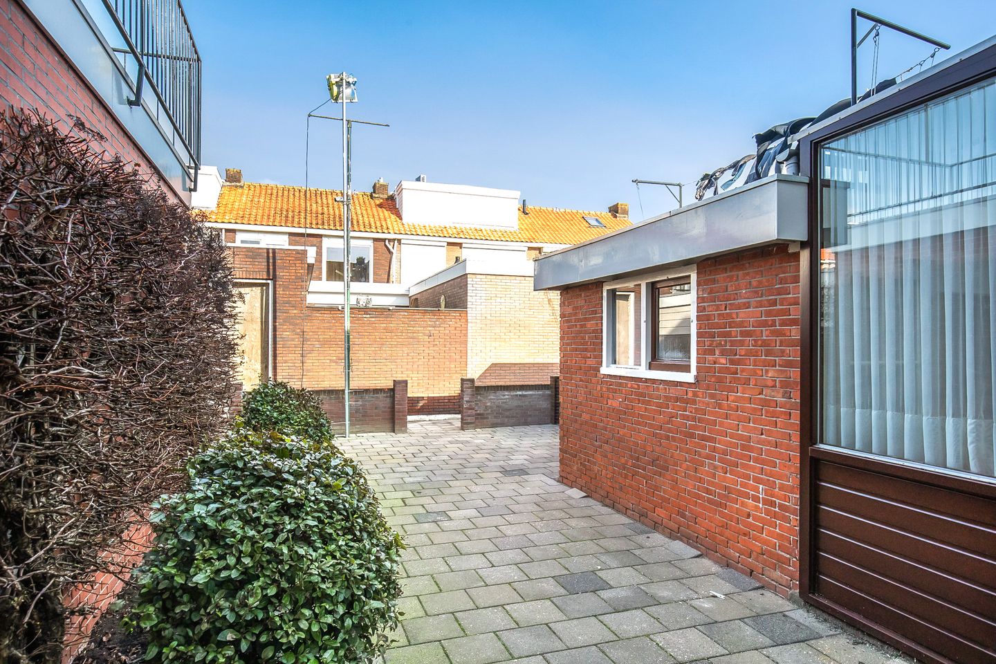 Well-maintained terraced house in child-friendly Volendam-Bloemenbuurt — 45