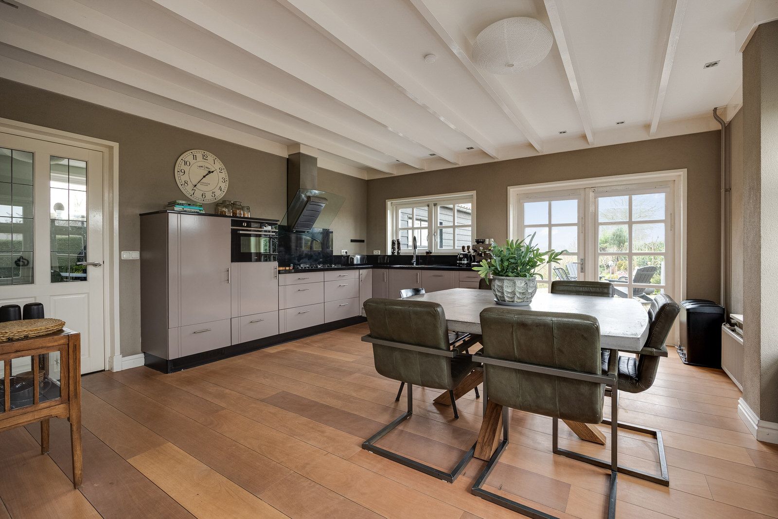 Characterful Waterside Home Near 's-Hertogenbosch — 24