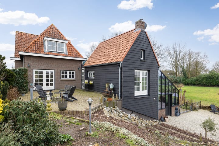 Characterful Waterside Home Near 's-Hertogenbosch — 57