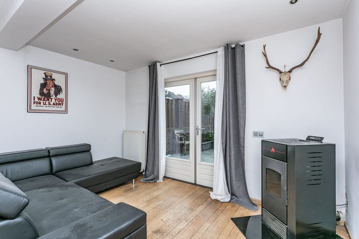 Foto 9 van Julianastraat 12