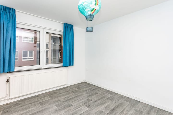 Foto 15 van Julianastraat 12