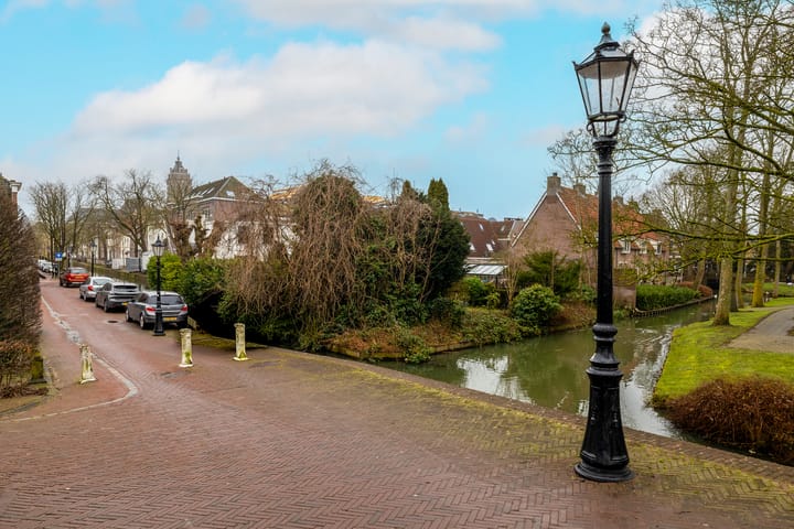 Spacious Townhouse with Renovated Frontage in Historic Schoonhoven Center — 14