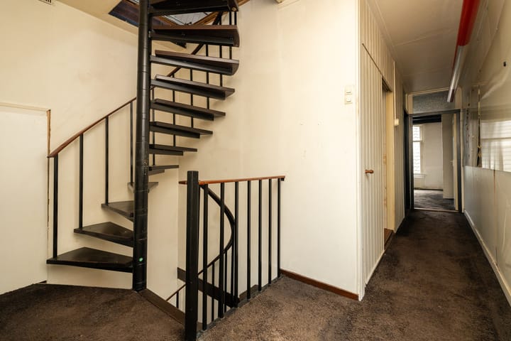 Spacious Townhouse with Renovated Frontage in Historic Schoonhoven Center — 60