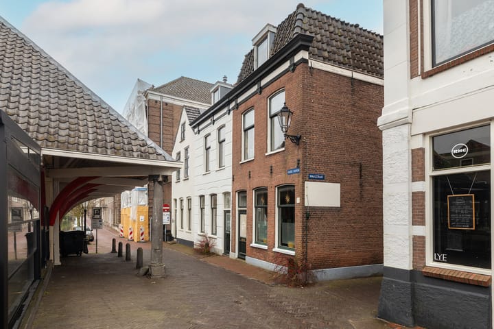 Spacious Townhouse with Renovated Frontage in Historic Schoonhoven Center — 20