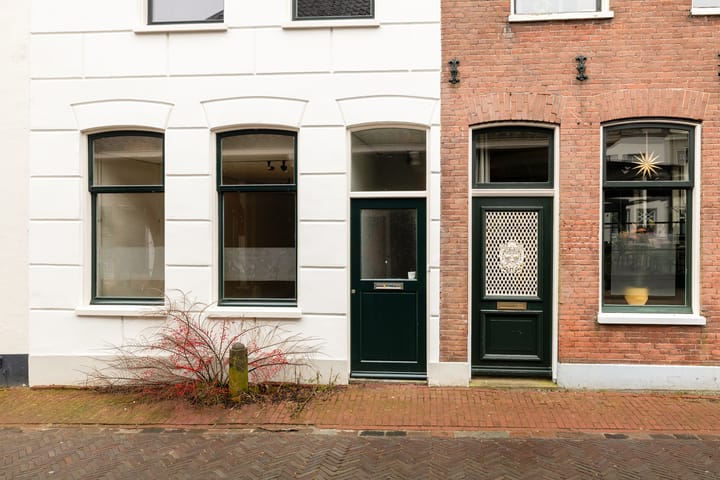 Spacious Townhouse with Renovated Frontage in Historic Schoonhoven Center — 30