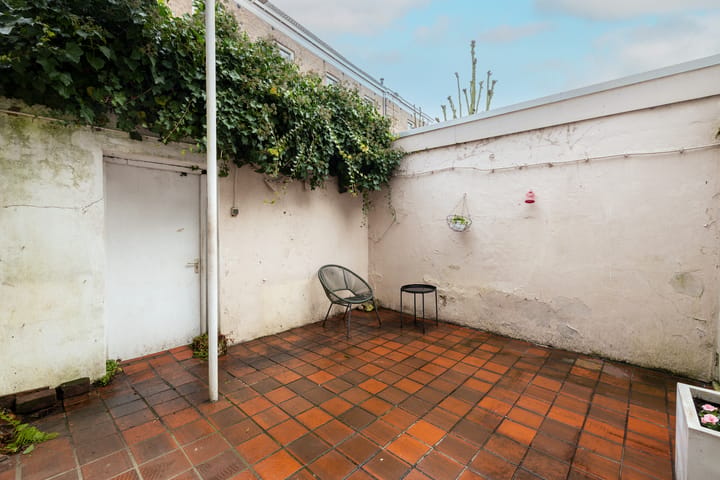 Spacious Townhouse with Renovated Frontage in Historic Schoonhoven Center — 111