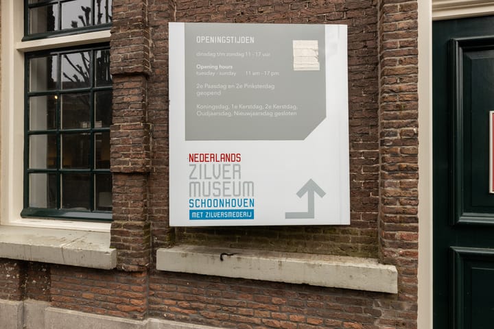 Spacious Townhouse with Renovated Frontage in Historic Schoonhoven Center — 127