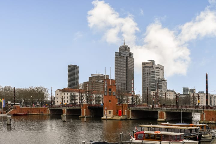 Phenomenal Amstel View Apartment in Rivierenbuurt — 25