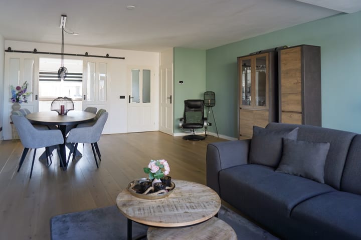 Foto 6 van Zwartewaal 4