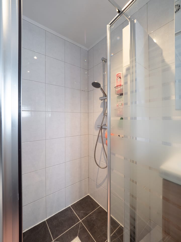 Move-in ready apartment with 2 bedrooms and modern kitchen in Nijmegen — 22