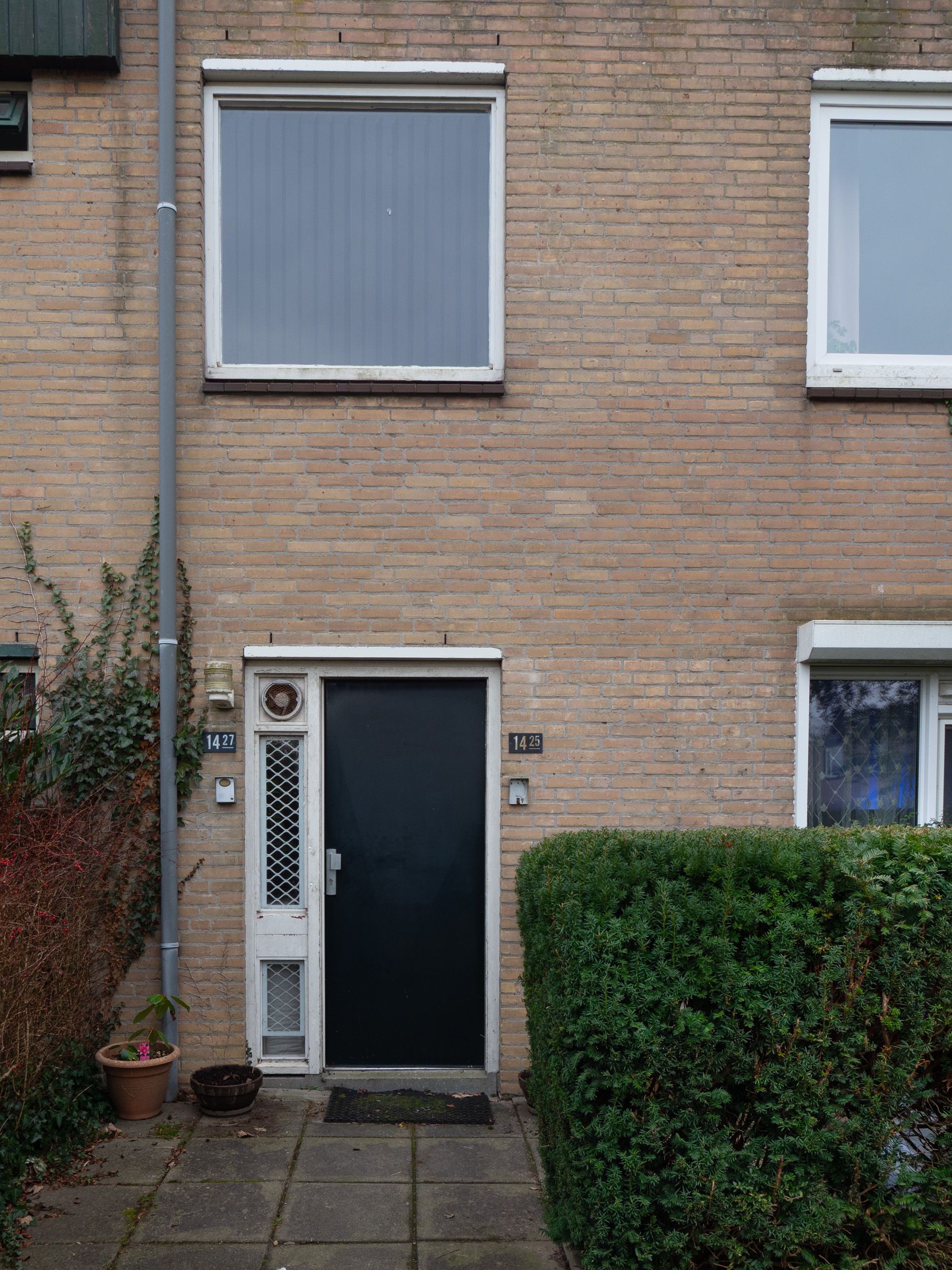 Move-in ready apartment with 2 bedrooms and modern kitchen in Nijmegen — 29