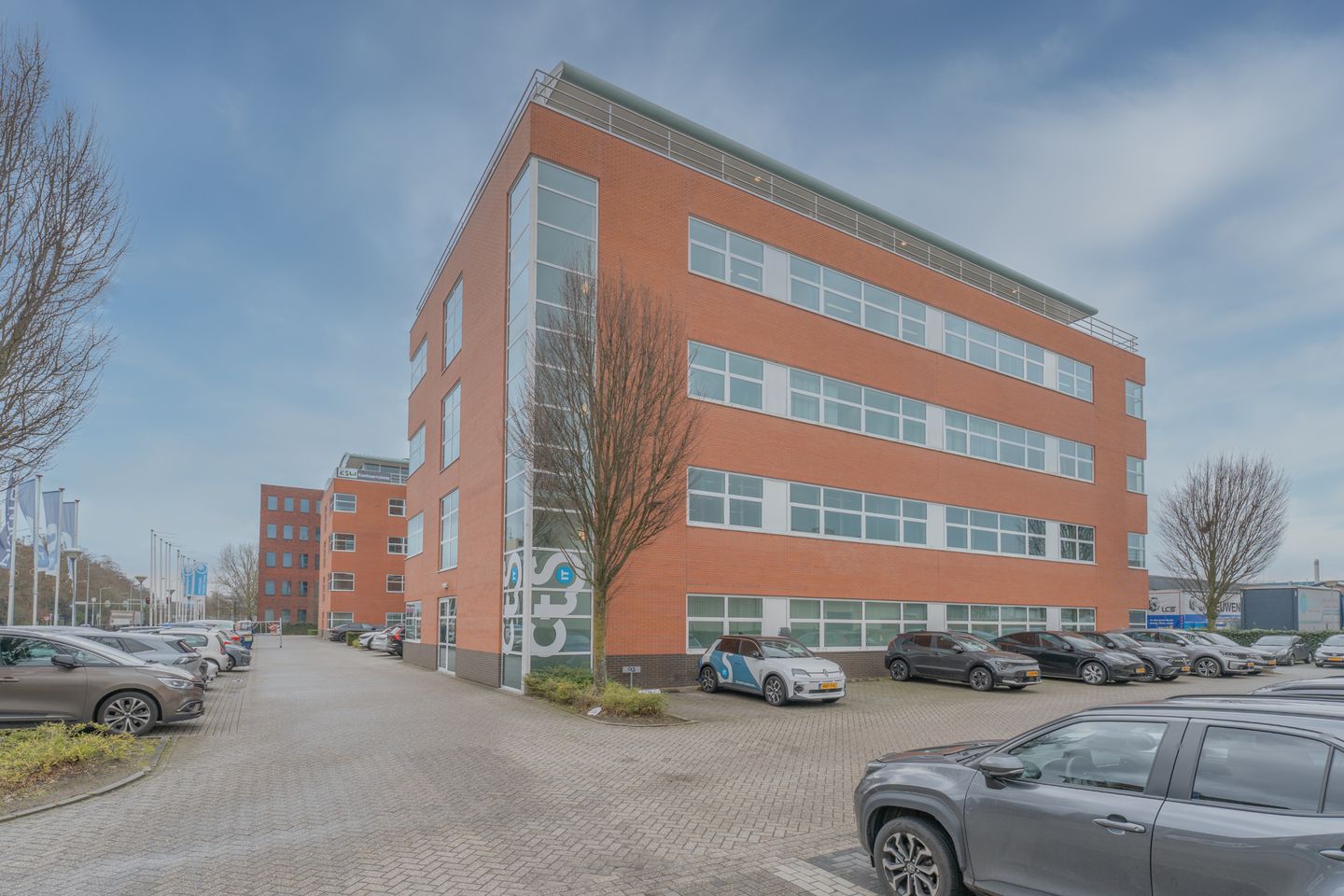 View photo 2 of Keesomstraat 32