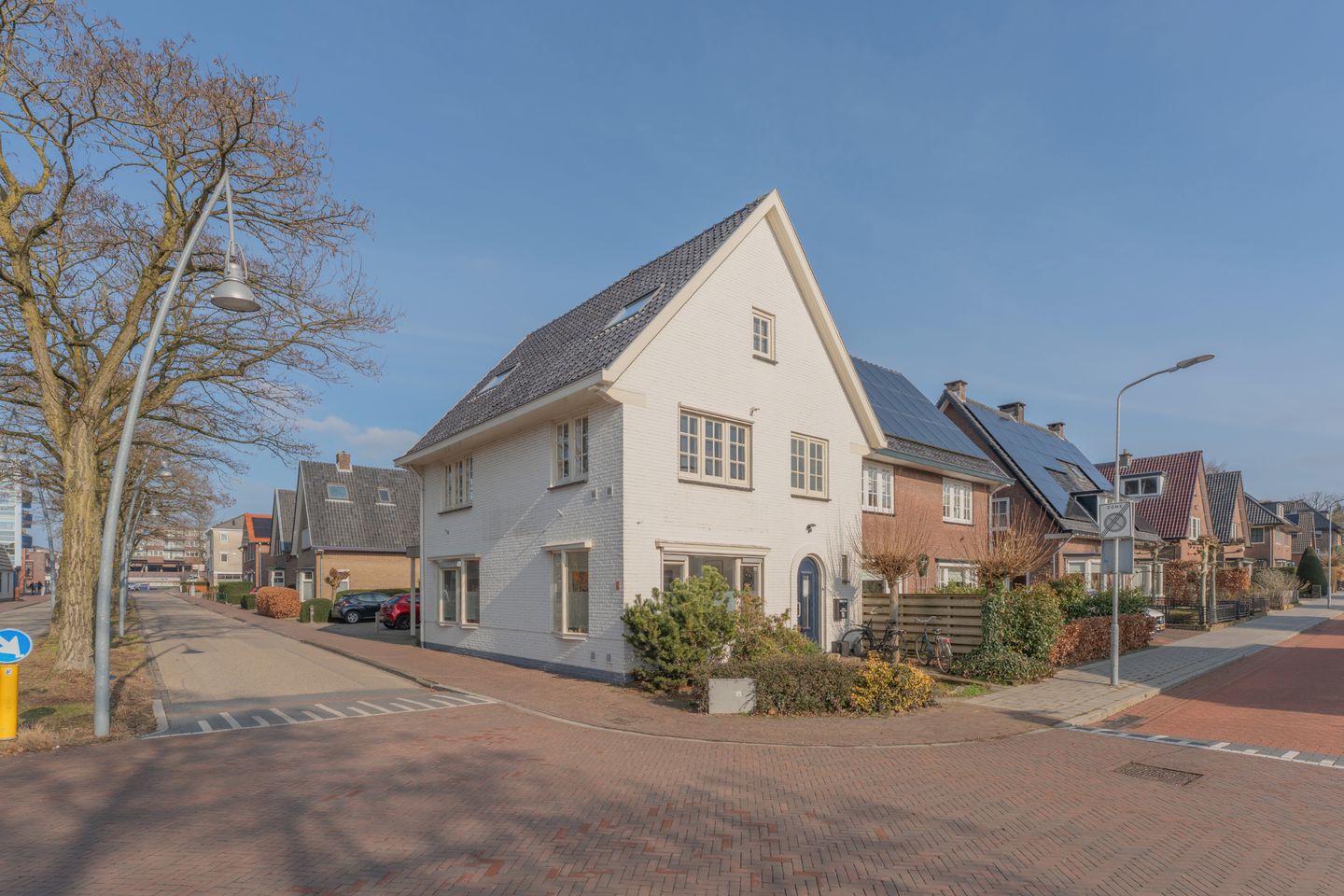 View photo 1 of van Irhovenlaan 16