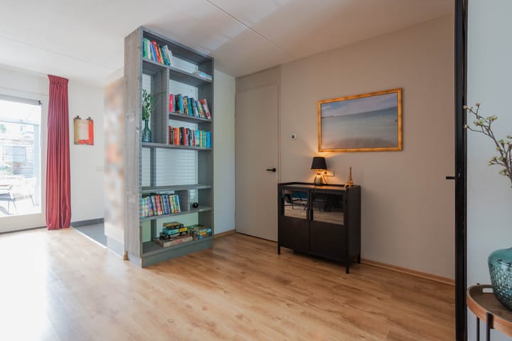Modern Energy-Efficient Terraced Home in Quiet Horst Neighborhood — 25