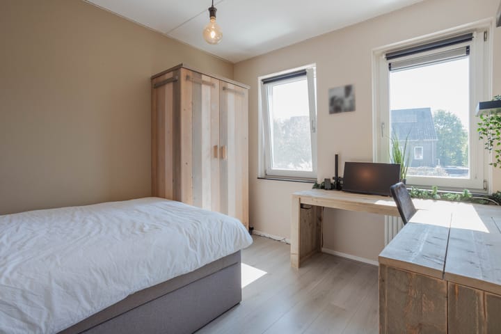 Modern Energy-Efficient Terraced Home in Quiet Horst Neighborhood — 43
