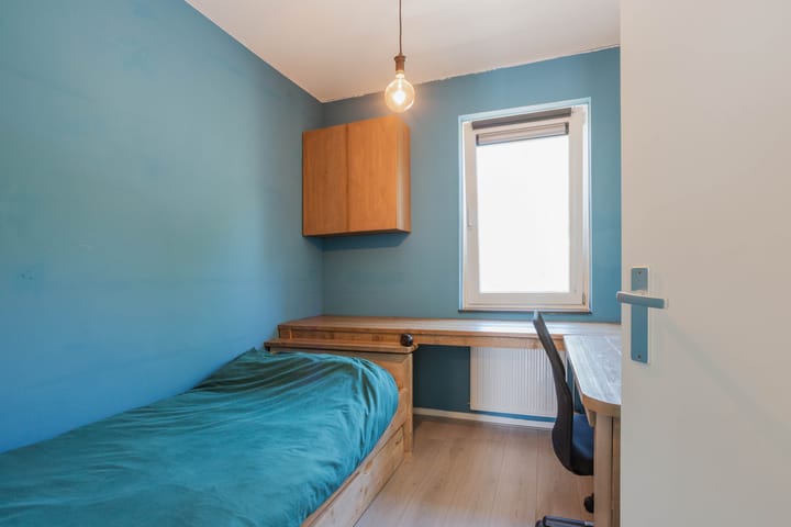 Modern Energy-Efficient Terraced Home in Quiet Horst Neighborhood — 47