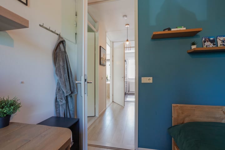 Modern Energy-Efficient Terraced Home in Quiet Horst Neighborhood — 49