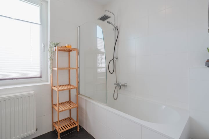 Modern Energy-Efficient Terraced Home in Quiet Horst Neighborhood — 53