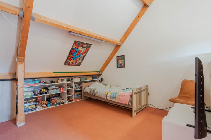 Modern Energy-Efficient Terraced Home in Quiet Horst Neighborhood — 63