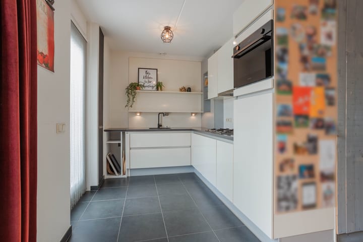 Modern Energy-Efficient Terraced Home in Quiet Horst Neighborhood — 31