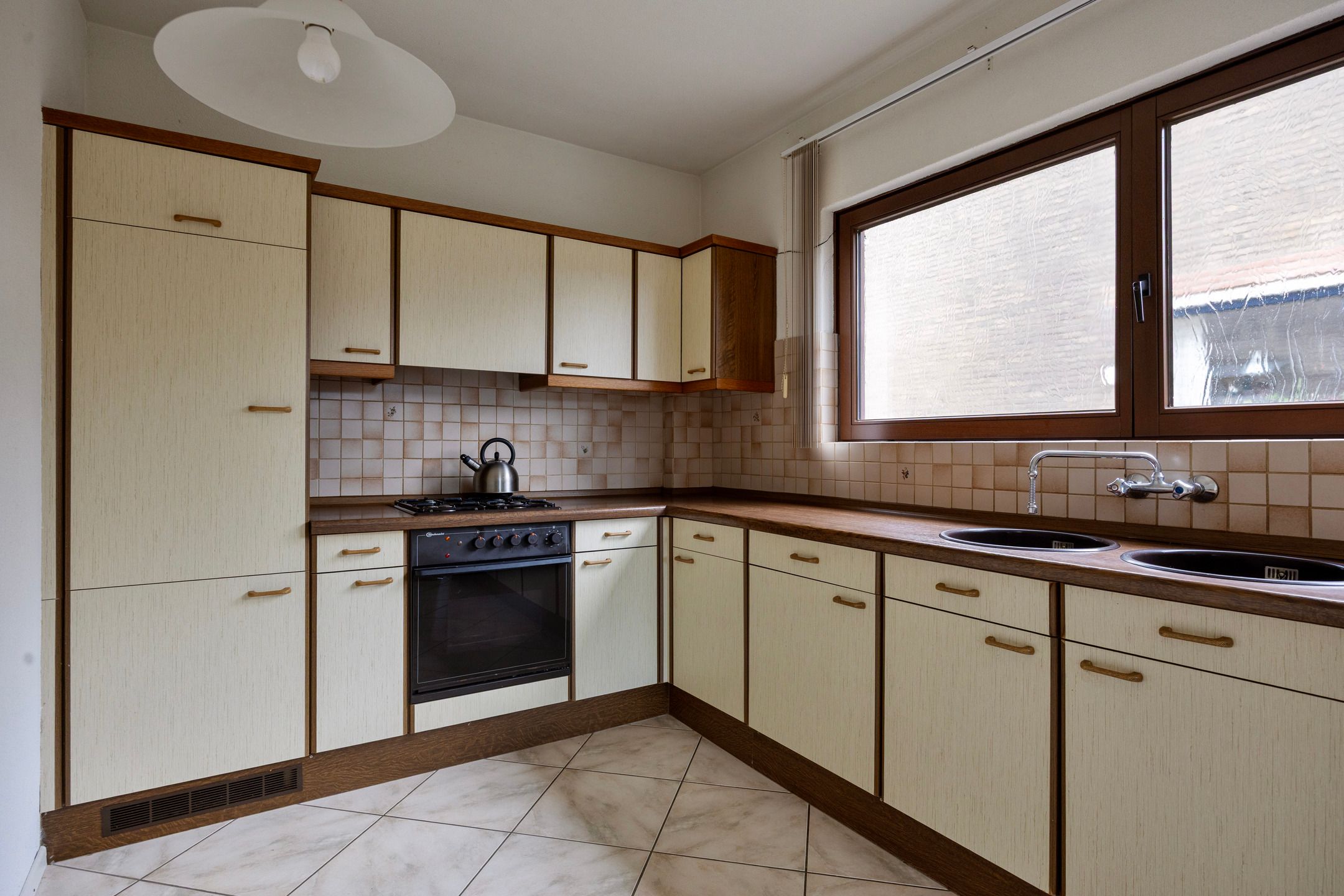 Spacious family home with garden, garage and potential in Keer — 24