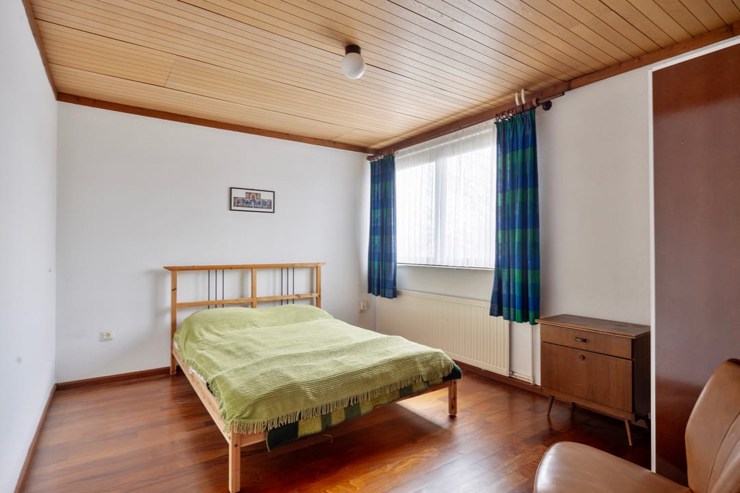 Spacious family home with garden, garage and potential in Keer — 34