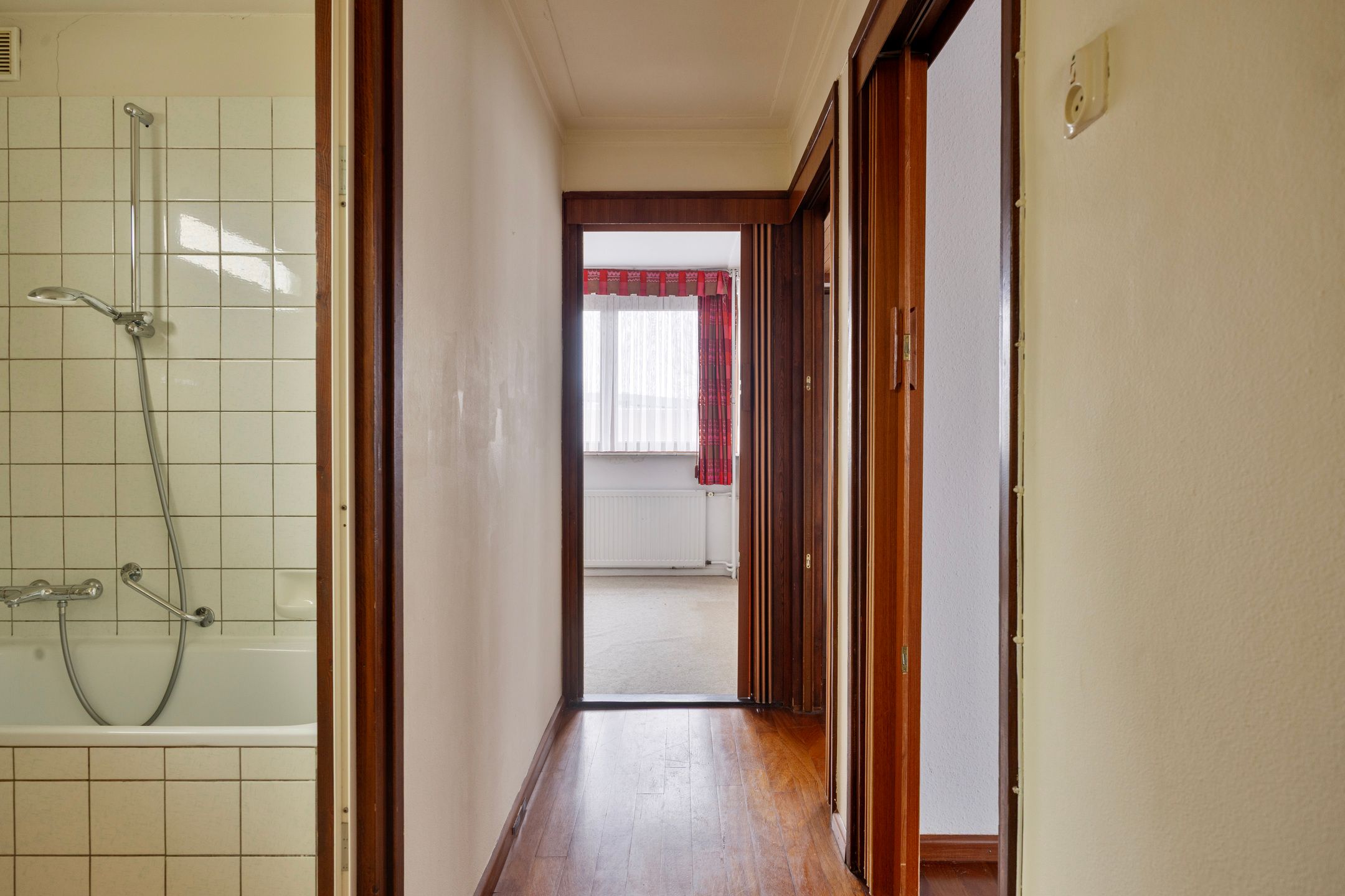 Spacious family home with garden, garage and potential in Keer — 42