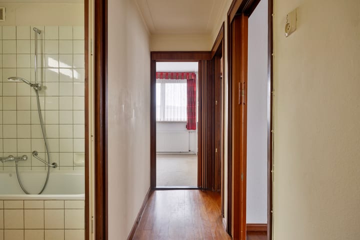 Spacious family home with garden, garage and potential in Keer — 41