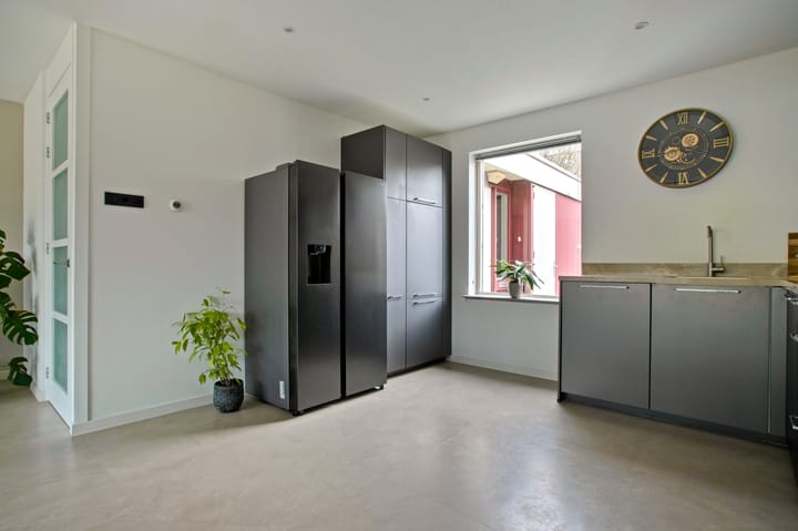 Spacious corner house with west-facing garden in Amstelveen — 27