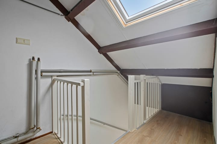 Spacious corner house with west-facing garden in Amstelveen — 61
