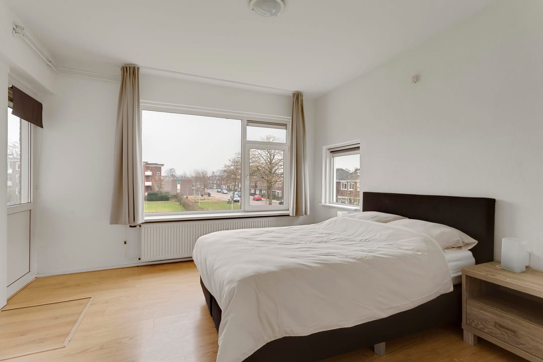 Photo 2 of J.H.W. Robersstraat 111