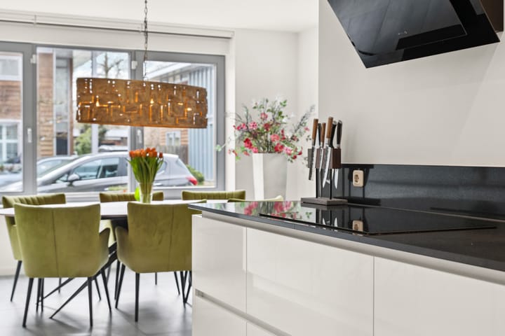 Luxury Turn-Key Semi-Detached Home with Garage in Quiet Almere Haven Courtyard — 20