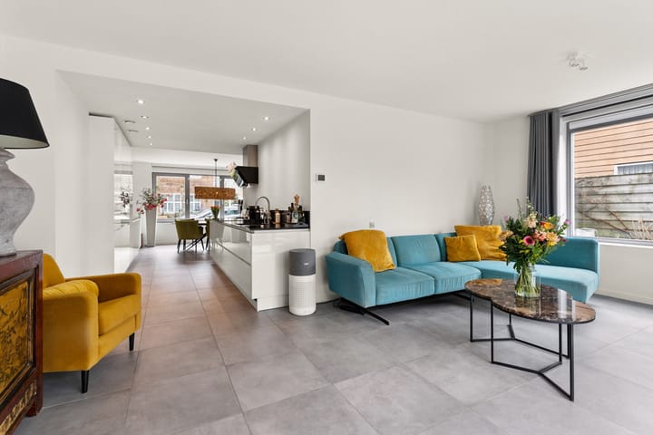 Luxury Turn-Key Semi-Detached Home with Garage in Quiet Almere Haven Courtyard — 30
