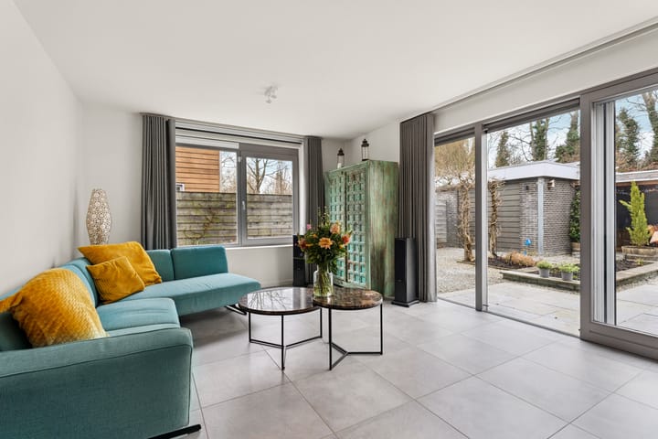 Luxury Turn-Key Semi-Detached Home with Garage in Quiet Almere Haven Courtyard — 40