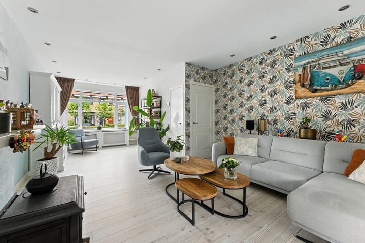 Charming semi-detached home with sunny south-facing garden in Old Tower District — 17
